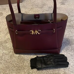 Michael Kors tote bag, burgundy/wine.